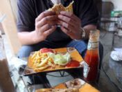 Yemeği yavaş yavaş yeyin