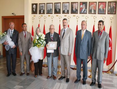 BIRGI - Emekli Öğretmen Birgi'ye Okul Yaptıracak