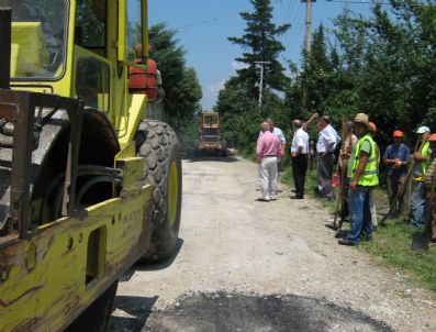TAŞBURUN - Taşburun Köyünde Asfalt Çalışmaları Devam Ediyor