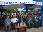 Başkan Tahmazoğlu'na Görme Engellilerden Plaket