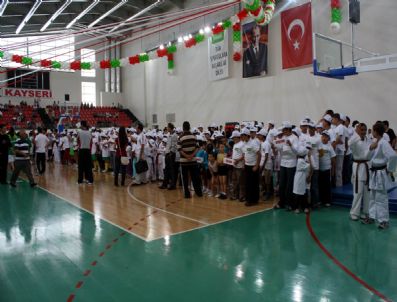 FATIH SOLAK - Kayseri'de Yaz Spor Okulları Açıldı