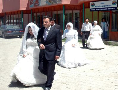 Van Belediyesi'nden Toplu Nikah Töreni