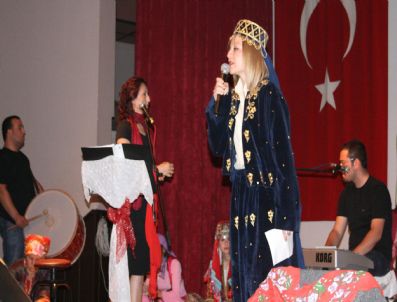 MUSTAFA ÇEK - Akhisar'da Lise Öğrencilerinden Türkü Konseri