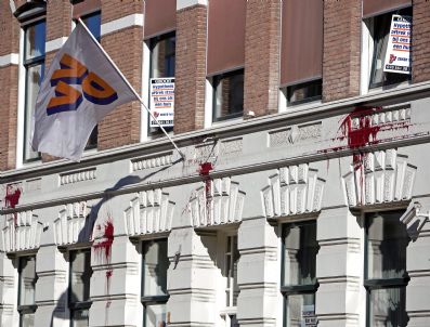 Netherlands Party Buıldıng Attacked