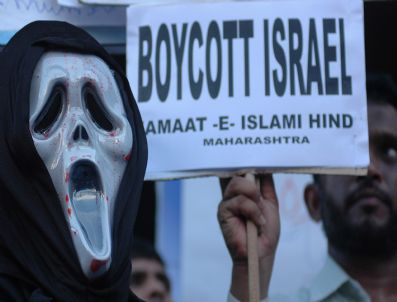 Repeatıng Indıa Protest