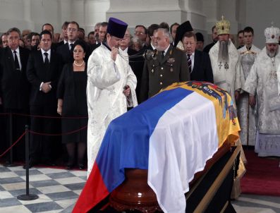 Russıa-leonıda-funeral