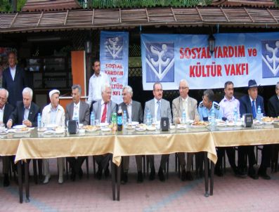ŞÜKRÜ KOCATEPE - Kütahya Sosyal Yardım Ve Kültür Vakfı'ndan Geleneksel Yemek