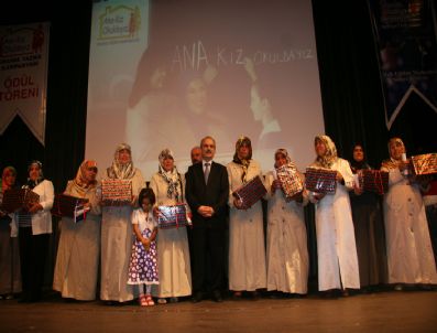 NIYAZI TANıLıR - Okuma Yazma Öğrendi Kendine Güveni Arttı