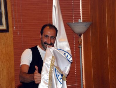 METİN YILDIZ - Ünlü Tiyatrocu'dan Başkan Anlayan'a Ziyaret