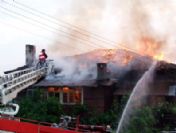 Alaplı'da 150 Yıllık Tarihi Konak Kül Oldu