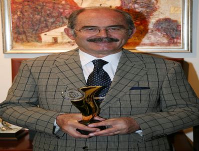 YıLMAZ ÖZDIL - Büyükerşen'e 'En Başarılı İletişimci Büyük Ödülü'