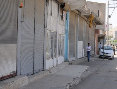 Cizre'de Kepenk Kapat Eylemi