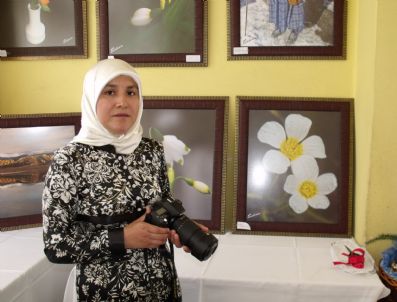 ZIHNI ŞAHIN - Hemşireden Fotoğraf Sergisi