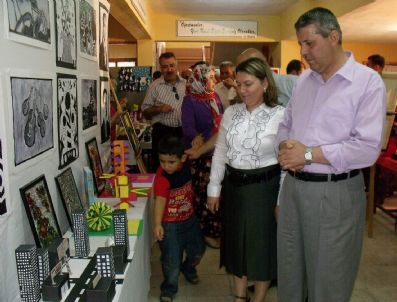 TAYTAN - Taytan Kasabası Öğrencilerinden Sergi