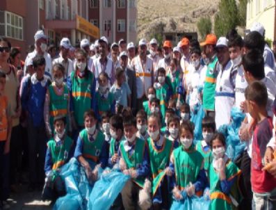 AHMEDI HANI - Van Belediyesi Temizlik Kampanyalarını Sürdürüyor