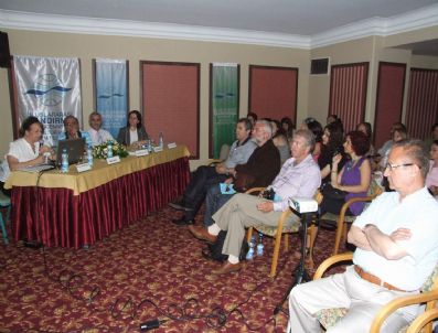 ALI DEMIRSOY - Bandırma'da 'Kuşcenneti'nin Dünü Ve Bugünü' Konferansı