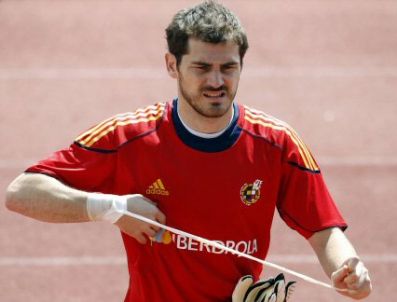 DAVID JAMES - Casillas İngiliz Kalecileri kötüledi