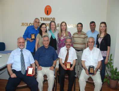 Jmo Adana Şubesi'nden Üyelerine Hizmet Ödülü
