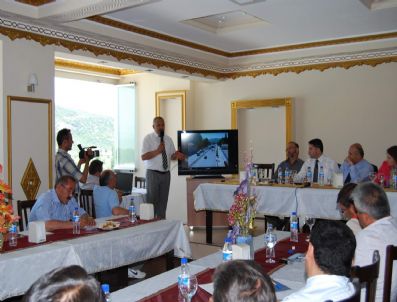 DİLEK YÜKSEL - Belediye Başkanları Turhal'da Buluştu