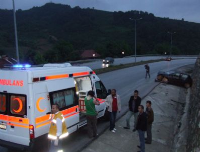 Düzce'de Yağmur Beraberinde Trafik Kazalarını Getirdi