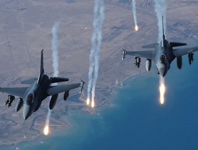DURAN KALKAN - Türk savaş uçakları Hakurk Kampı'nı bombaladı