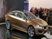 Volvo S60, 1500 euro'ya yayaların dostu olacak