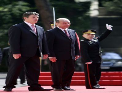 BAMIR TOPI - Albanıa Romanıa Topı Basescu
