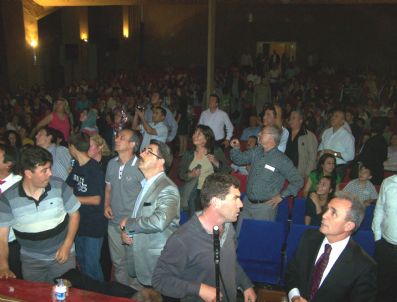 BALıKLıÇEŞME - Tiyatro Salonunda Facianın Eşiğinden Dönüldü