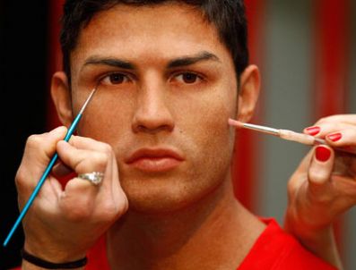 MADAME TUSSAUDS - Cristiano Ronaldo'nun kopyasını yaptılar