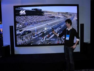 PANASONIC - Dünyanın en büyük 3D LCD TV'si