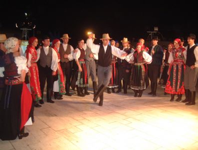 GECE YOLCULARı - Kütahya'da Uluslararası Halk Dansları Festivali