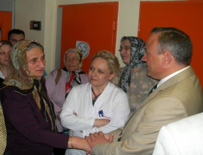 VOLKAN KONAK - Vali Kızılcık'tan Sanatçı Volkan Konak'ın Annesine 'Geçmiş Olsun' Ziyareti