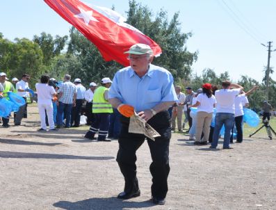 TURGUT OĞUZ - Aliağa Belediyesi'nden Kıyı Temizliği