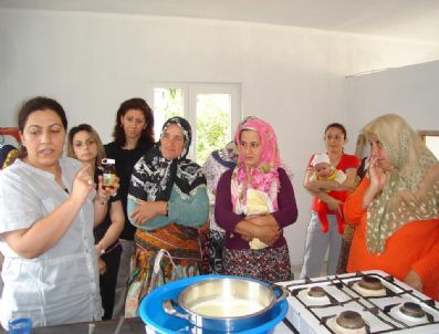 KıRıKLı - Köylü Kadınlara Peynir Yapmayı Öğrettiler