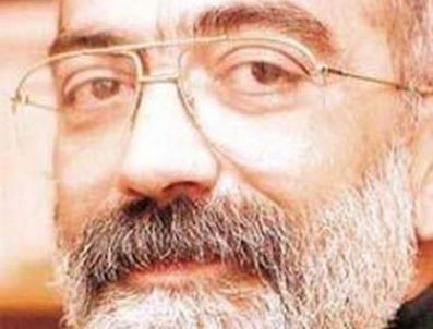 Taraf yazarı Ahmet Altan çömelme tartışmasına farklı bir açıdan baktı.