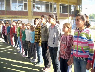 ERCAN ATEŞ - Taşlıçay'da Kız Futbol Takımı Kuruldu