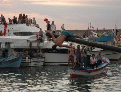 ÇAMBURNU - Trabzon'da Denizcilik Ve Kabotaj Bayramı Kutlamaları
