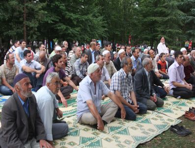 SINAN BAYLAN - Hendek, Kuran Sesleriyle İnledi