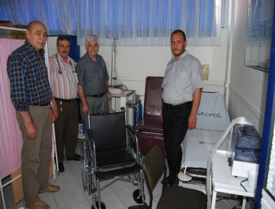 Kulalı Hayırsever Keleşoğlu'dan Tıbi Malzeme Yardımı