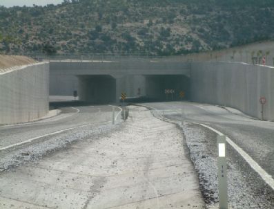 Kütahya'da Kavşak Ve Yol Çalışmaları Devam Ediyor