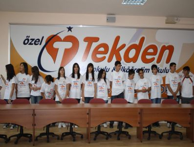 ERDOĞAN AYATA - Tek'den Koleji Başarılı Öğrencileri Ödüllendirdi