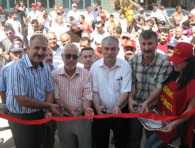 ALPER TAŞ - Türkiye'de Üç Önemli 1 Mayıs Fotoğraf Sergisi Açıldı