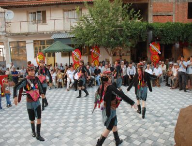 RECEP TANER - Akyeniköy, Yeni Bir Parka Kavuştu