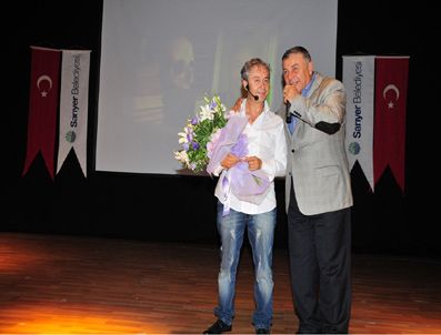 MEHMET BAYRAKTAR - Metin Uca'dan “İtinayla incitmeden”