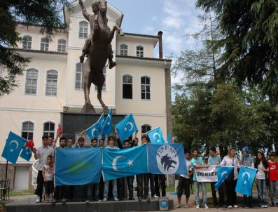 ÇIN SEDDI - Trabzon Türk Ocağı Doğu Türkistan İçin Yürüdü