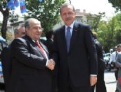 Erdoğan MHP ve BDP ile de görüşsün