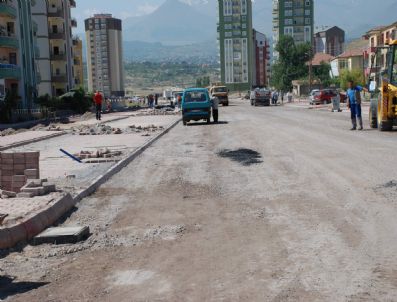 PAŞALı - Esenyurt Mahallesi'nde Yeni Yollar Açıldı