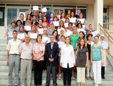 Burhaniyeli Bayanlara Hemşire Eğitimi