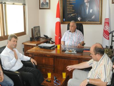 KOYUNDERE - Ak Parti İl Başkanı Kabak'tan Foçalılara Otoyol Müjdesi