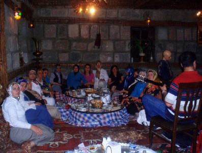 AHMET KURT - Ak Parti Kadın Kolları'ndan Kardeş İl Projesi Açılımı